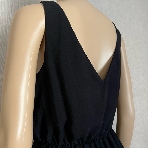 H&M: V-Neck Slip Dress - Picture 10 of 13